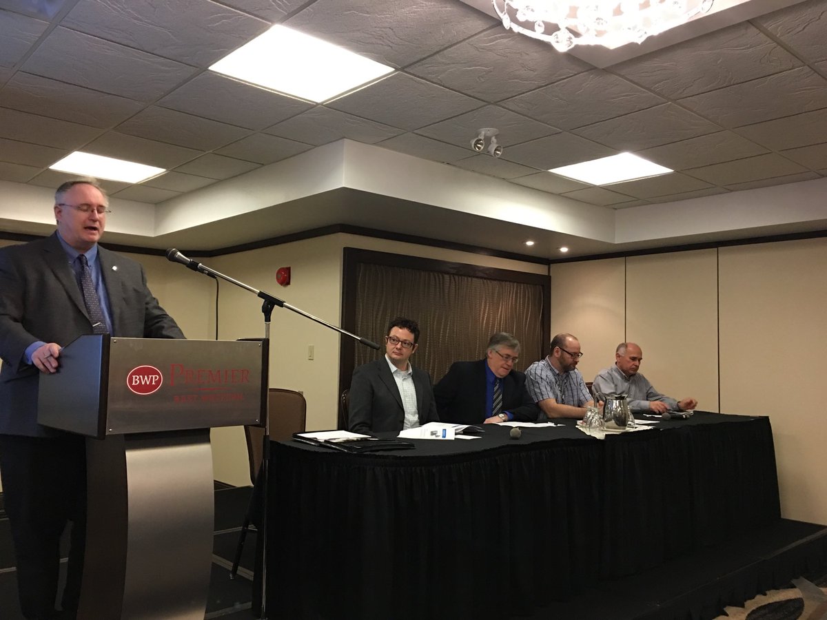 RJY_leduc's tweet photo. @CityofLeduc announcing our New Permitting Action Plan #openforbusiness @mayorbobyoung #buildeasy https://t.co/rVbkPFgA5K