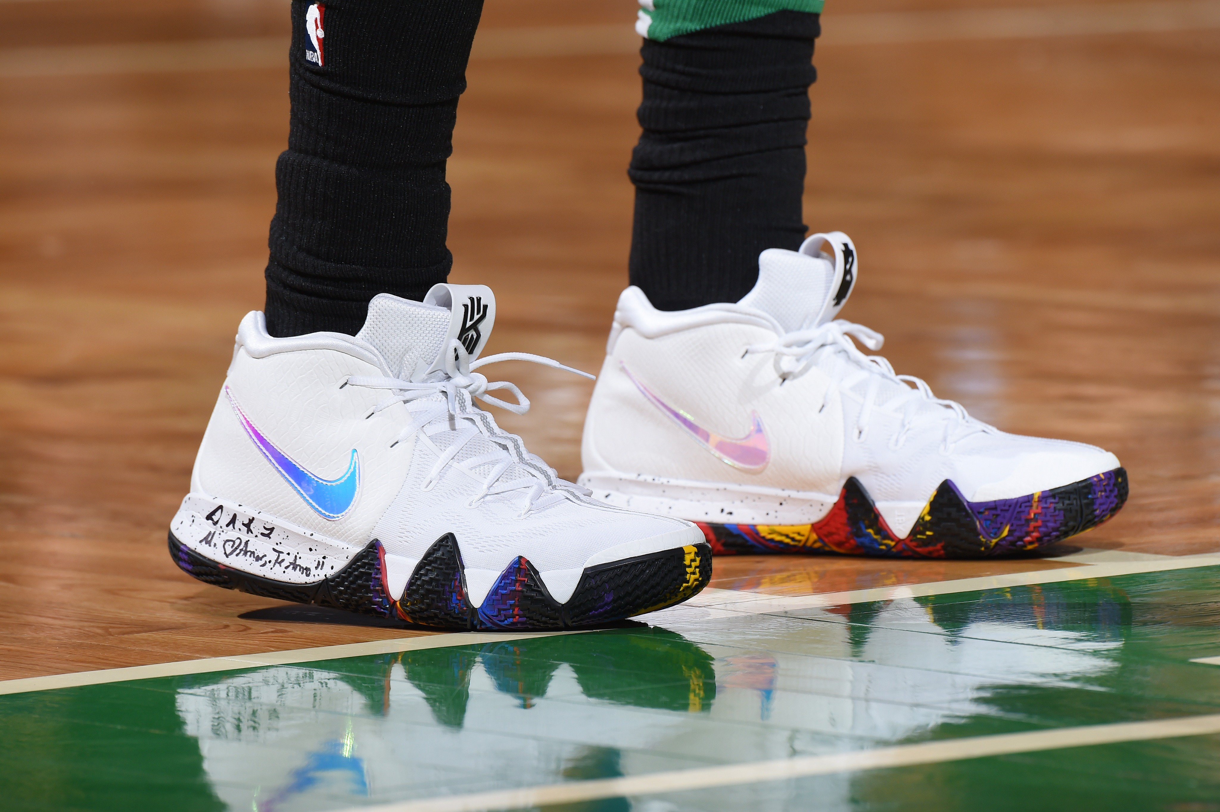 B/R Kicks Twitter: "Nike Kyrie 4 Madness" beautiful https://t.co/LQkEiYCZ7r" / Twitter