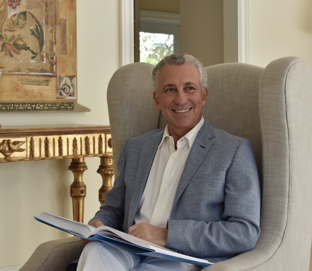 DrTonyNader's tweet image. During Transcendental Meditation the mind goes beyond the changing field of thought to a non-changing field of pure awareness beyond any thought. This is called transcending or going beyond. The individual experiences his or her.. facebook.com/DrTonyNader/po…