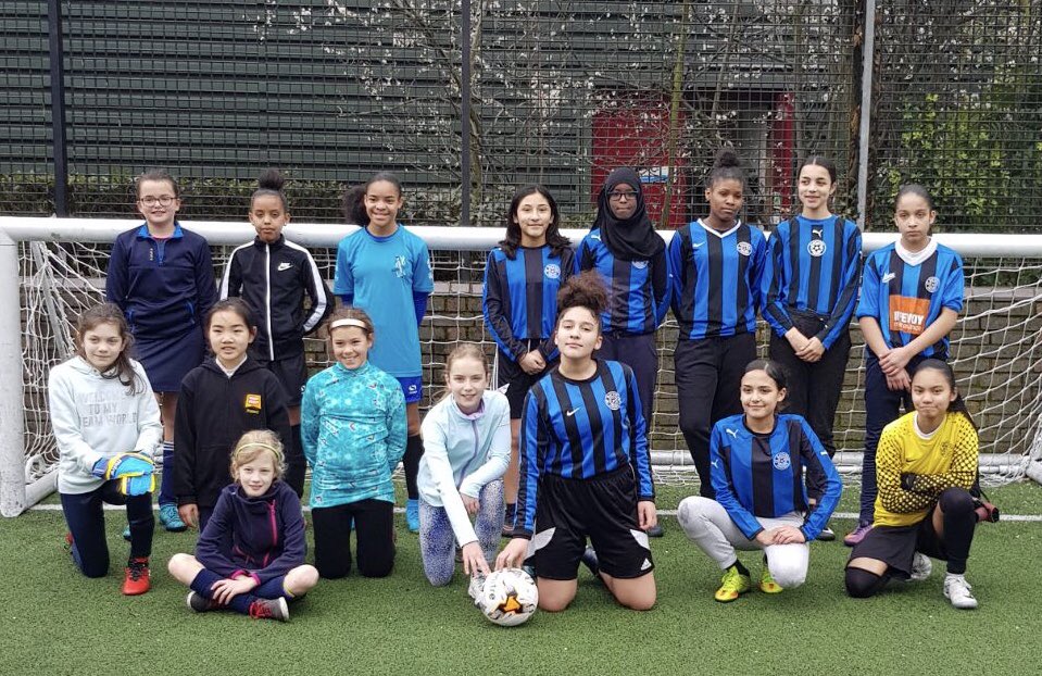 smpbrixton's tweet photo. Big thank you to @AceDevAcademy for inviting some our younger girls down to Wandsworth for some matches on Saturday. Great day out! 
⚽️🔵⚫️👍
@LCSYFL_Girls @TGCLambeth https://t.co/kuvCDEzn6X