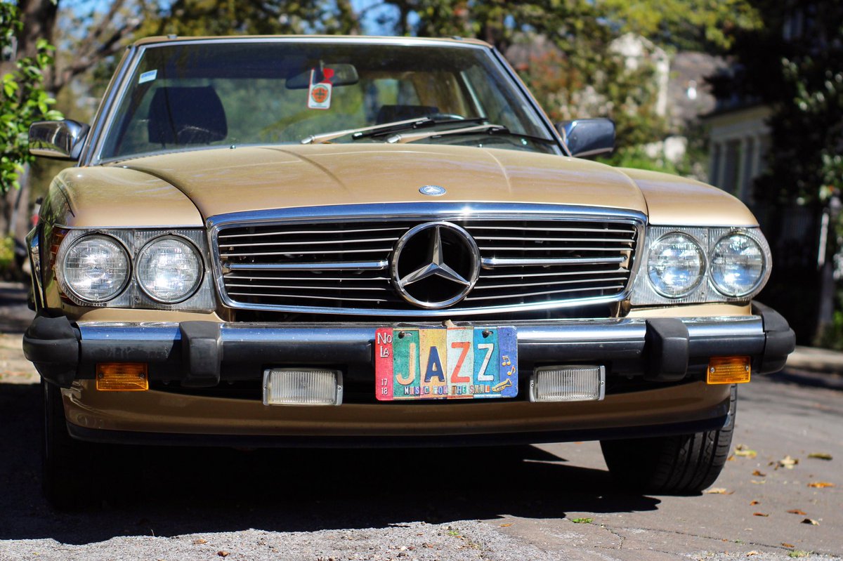 nolacaptures's tweet photo. Old school #mbz paired perfectly with a jazzy plate | “Music for the Soul” 🎶 https://t.co/thZdRAfaDr