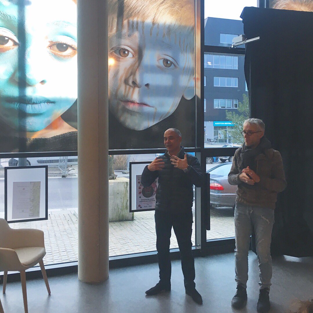 Zanzan_Films's tweet photo. [ À LA COULEUR DU BRAILLE ]  
Retour en image sur le vernissage de l’exposition avec la présence exceptionnelle de @FredericVayr ! 
Venez VOIR et reVOIR ces pastilles colorés à la salle Guy Ropartz jusqu’au 31 mars ! https://t.co/NepSgAUFPU