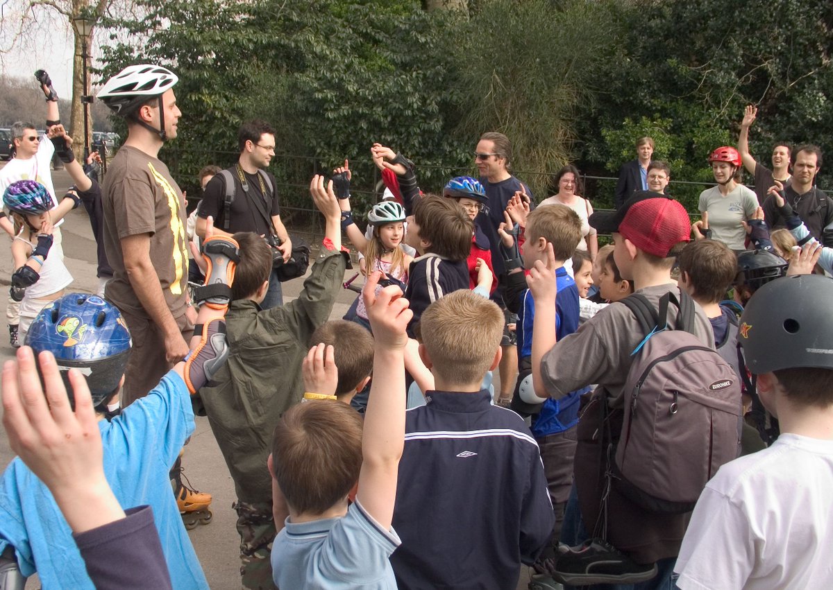 Hands up if you like chocolate? Join a free #EasterEggHunt in Battersea Park. Must bring wheels. Sat 31 March 2018 <a href="/NappyValleyNet/">NappyValleyNet</a> nappyvalleynet.com/community/view…