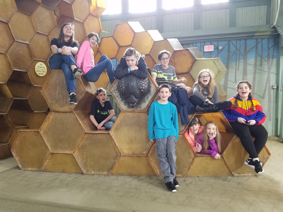 Mr_Yambor's tweet photo. 6th. graders on the UNLESS challenge team visit the zoo for some inspiration. #wilsonsouthern #wilsonsd #phillyzoo #philadelphiazoo https://t.co/v16L0OOtWi