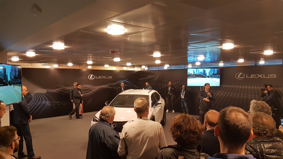 MT_Design_Autos's tweet photo. Y ya esta aquí! En unidad de maqueta preserie y entregando las primeras unidades a principios de 2019. Este @LexusSpain #LexusUX hibrido promete ser referencia en el sector SUV Urbano. https://t.co/wrnahq6QMO