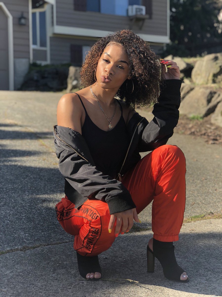 GOLD ➕ VINTAGE 🔥🖤