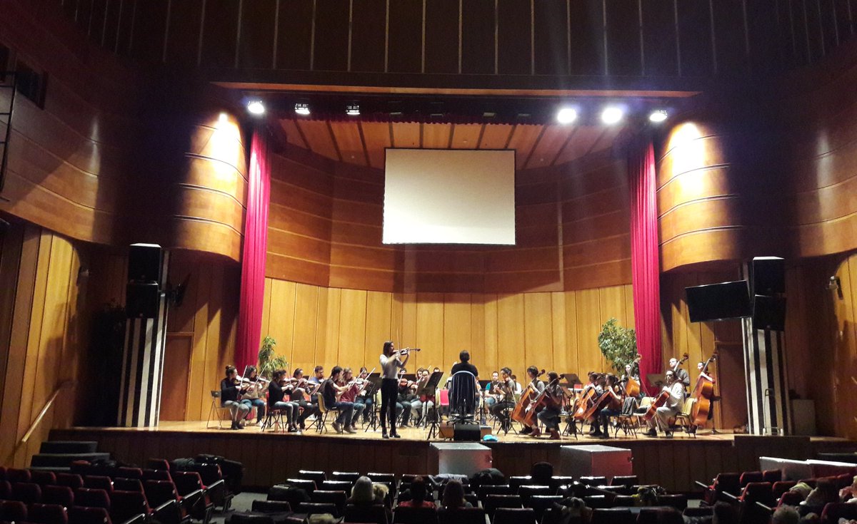 Primer ensayo general para nuestro concierto del próximo miércoles en la Facultad de Medicina UCM. Inés Romaguera como violín solista ¡Os esperamos!