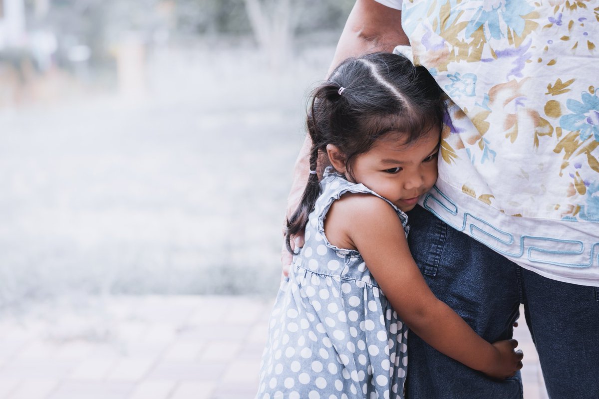 CDC_NCBDDD's tweet photo. Children and adults may not have the same reactions after an emergency. Their experiences are different and it impacts their emotional and physical responses. Learn how to help children 👧🏽👦🏿👧 cope after an emergency: https://t.co/Xye3GVSILs #ChildrenInDisasters https://t.co/nEXlRYidAF