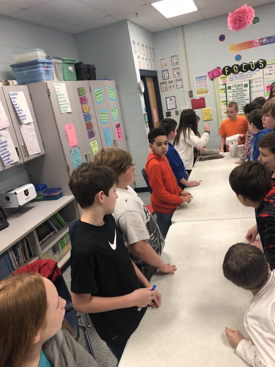 ehsilcox's tweet photo. Assembly Lines in 4H!!!
 @4H @JES_PREK_5 https://t.co/zuTmTN8kZM