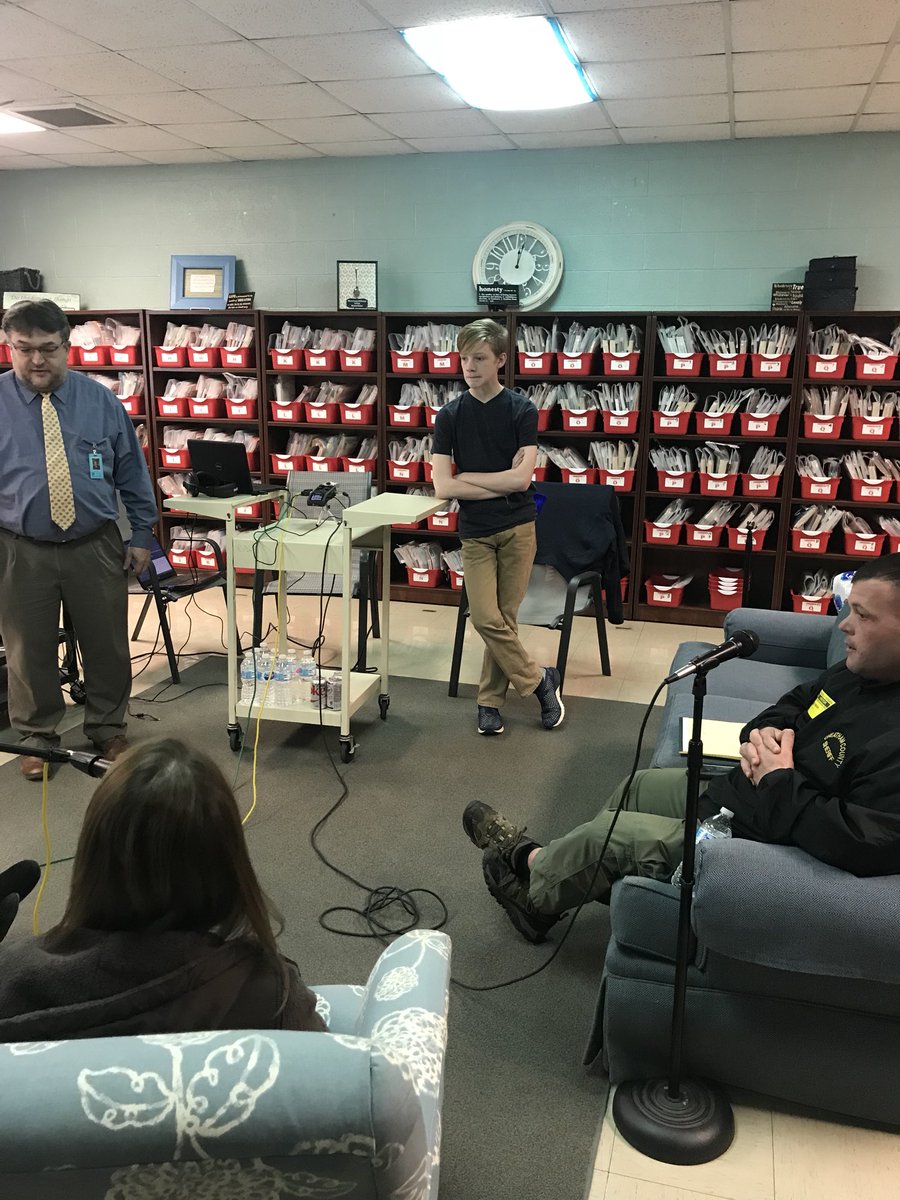 Malone_25's tweet photo. Awesome first podcast of Celebrate Cheatham County from HMS! Thank you, Dr. Cathy Beck,  Shelley Duke, Sgt. Chris Gilmore, Chris Cooper, and Austin Thompson for being part of this inaugural event! Job well done! #ccsdtn  #hmstntribe @cathypetreebeck @cooper1503 https://t.co/WYn4phmhPK