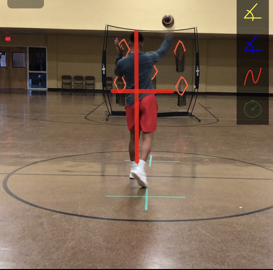 GunslingerQBA's tweet photo. North Webster QB @TyrellMarkray has improved over the past 3 sessions. Thanks to @SportcorePro for insight during this process. Looking forward to a great Senior year for Tyrell. #GunslingerTrained #SportcorePro #NorthWebsterQB1 https://t.co/XuMpOwltyL