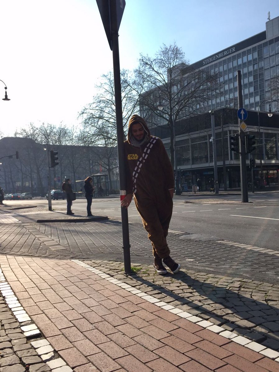 SpazzyMoise's tweet photo. Flow. #germany  #koln #street #goodvibes https://t.co/az7G1V5h6o