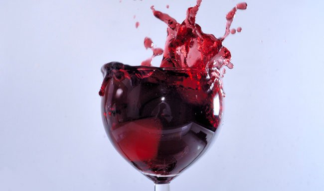 VegNews's tweet photo. You know what goes great with #plantbased food? #Wine! Check out these #vegan-food-and-wine pairings and see what we're talking about. >> https://t.co/l06noCn8GV https://t.co/pNUog3o7yJ
