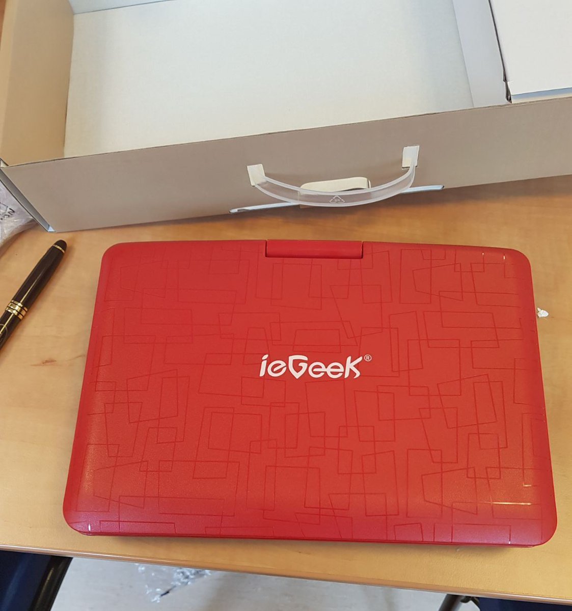 Willow Ward are appealing to anyone who can donate a portable DVD player. They currently only have 1 working after their other brand new 1 went missing last week. The DVD players are used to entertain and distract children. Telephone 01322 428702 / 5386 if you can help #thankyou