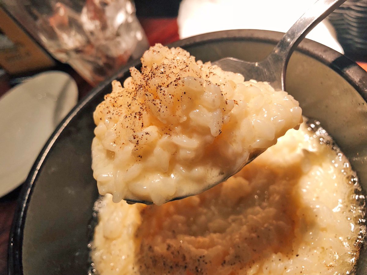 muni_gurume's tweet photo. 【Cheese Bistro Booze Up】
@名古屋 栄

濃厚なチ���ズ料理を心置きなく堪能できるチーズ専門店。
目の前で切り落としてくれるラクレットチーズや、出来立て熱々なチーズリゾットは専門店ならではのクオリティの高さ🎶
チーズ好きにはたまらないお店です✨ https://t.co/ymfSz2FATv