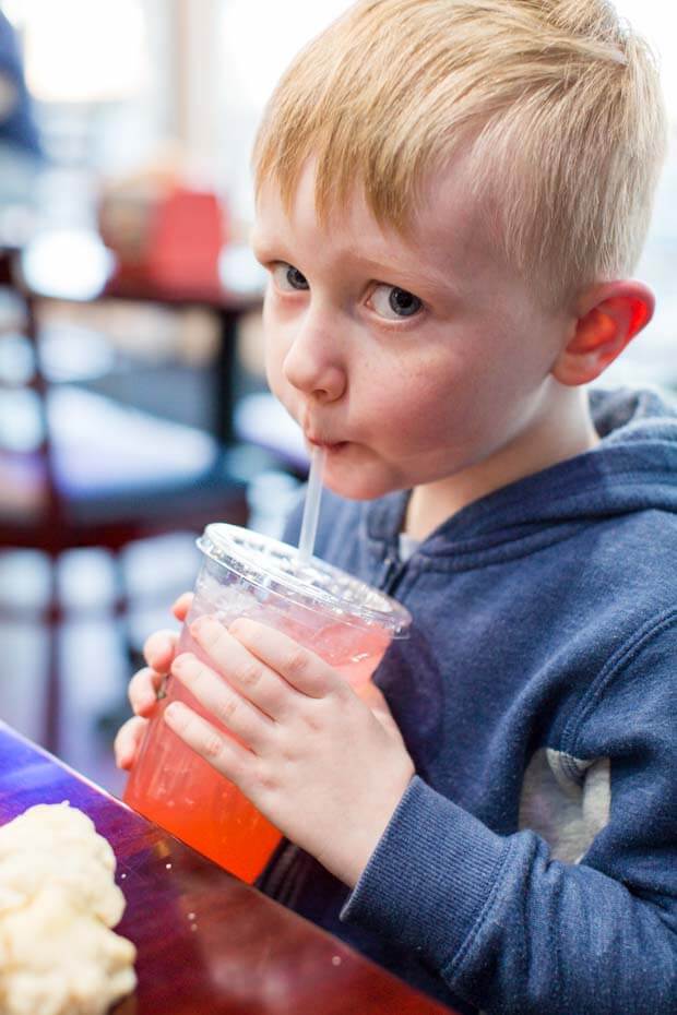 SpaceshipsLB's tweet photo. Family #dinner out is more affordable thanks to #GroupOnPlus! Find out how you can earn cash back without using vouchers ---> https://t.co/8IAxFXVyEN @Groupon #ad https://t.co/2wzOnHy9zJ