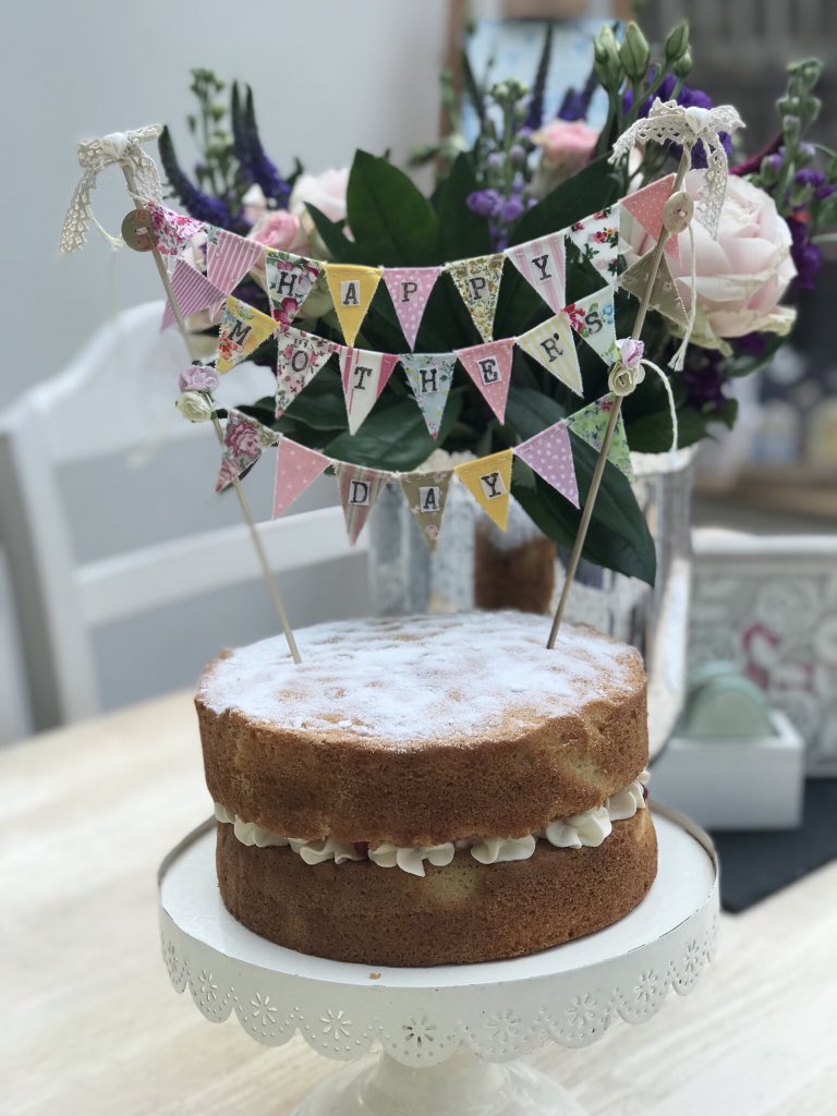 Pinkfluffcakes's tweet image. Classic simple Victoria sandwich for my Mum for Mothers Day with lashings of buttercream &amp;amp; Jam.