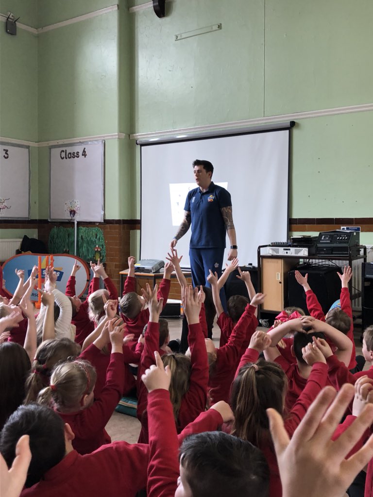 Wicketz_SW's tweet photo. @VictoriaPrimar1 thank you for having me to do an @allstars4wales Assembly. 🤞🏻 the children enjoyed. #AllStarsCricket #Letsgetsigning @PentwynCC @WynyddCC https://t.co/3e7scyABHa