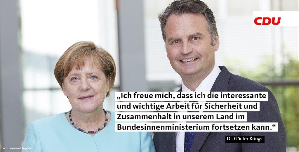 CDU_MG's tweet photo. Günter #Krings: Ich freue mich, dass ich die interessante und wichtige Arbeit für Sicherheit und Zusammenhalt in unserem Land im @BMI_Bund fortsetzen kann und bedanke mich für das erneute Vertrauen durch die Bundeskanzlerin Angela #Merkel. https://t.co/pH7sltvSng