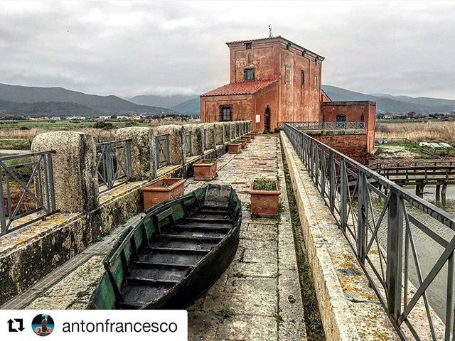 #Repost <a href="/antonfrancesco/">antonfrancesco</a> (<a href="/get_repost/">Repost</a>)
・・・
Casa Rossa Ximenes. #diacciabotrona #casarossaximenes #castiglionedellapescaia #grosseto #palude #fenicotteri #fenicotterorosa #igers #igersmaremma #countryside #countrylife #rural #country #outdoors #countryliving #rural_love #skypo…