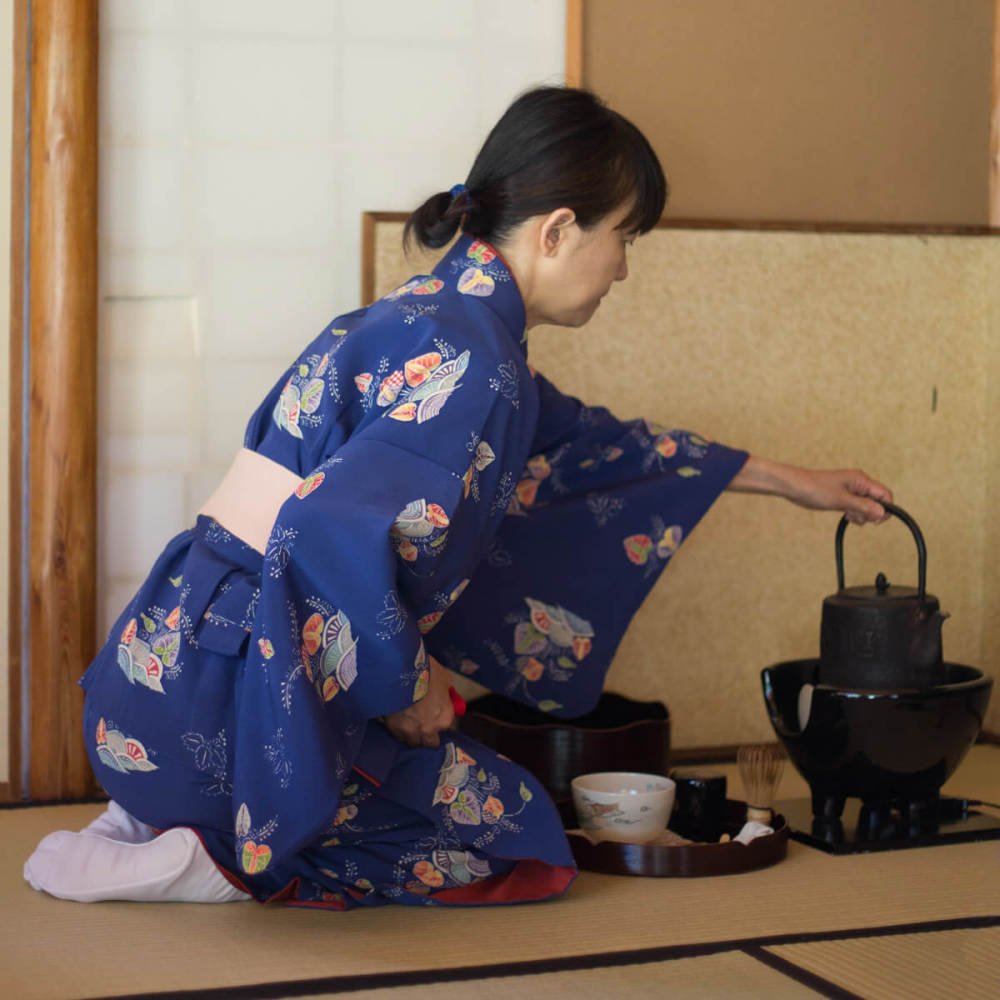 epicmatcha's tweet photo. A Traditional Japanese Matcha Tea Ritual: https://t.co/FN08atJAO6 #matcha #matchatearitual https://t.co/oGufqgYV2z