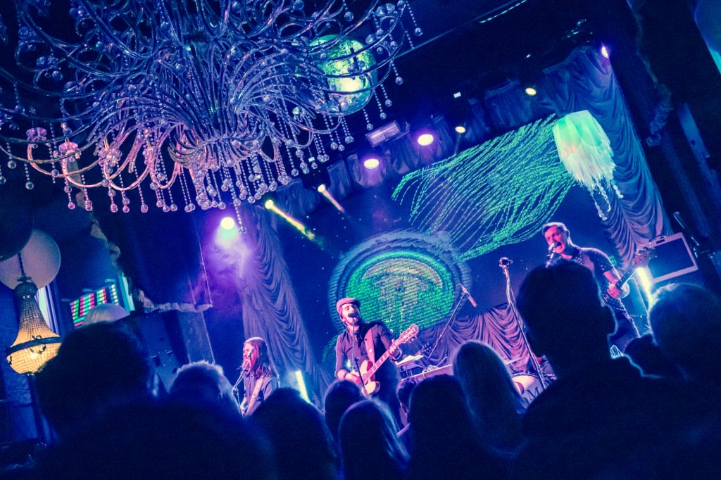 CleanCoasts's tweet image. Some photos from Friday's @riptidemovement  gig in @NumberTwenty2_ Thanks to the lads for putting on a super gig.  Looking forward to the Coast to Coast tour. For more details go to: ow.ly/x6an30iTuqt