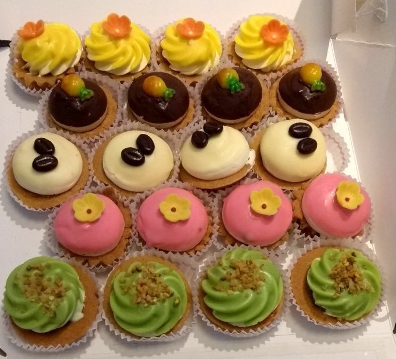 Feest op alle locaties. Vandaag presenteren wij met trots onze nieuwe website! Bezoek nu: dwa.nl