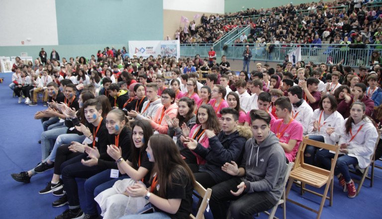 Legolegacy1's tweet photo. No hemos ganado ningún premio pero si que hemos ganado muchas amistades. Gracias a todos por estos dos días tan perfectos!!!!
@FLLSpain #firstlegoleague https://t.co/oNFnpd1RQj