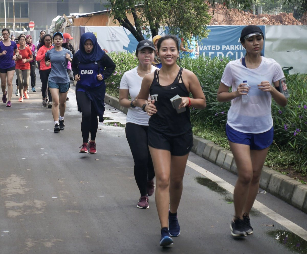 edtnrd_'s tweet photo. I know that I’m so grateful, successfully hosted the Intl Women’s Day Run in Jakarta and throwing some awesomeness. I thank to all of you! Yesterday wouldn’t have been exciting and fun without you! #IWDRUN https://t.co/rLHyPZgqUm