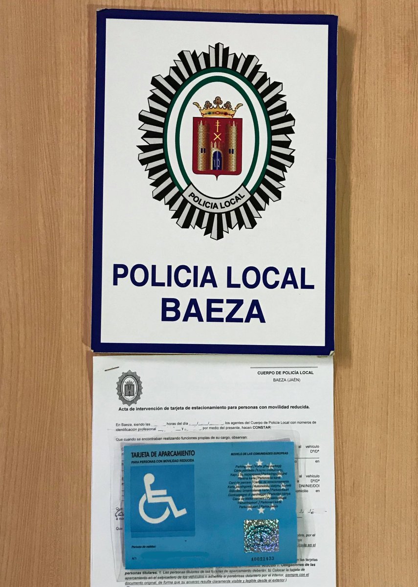 POLILOCALBAEZA's tweet photo. @POLILOCALBAEZA ha realizado controles de tráfico con motivo de la campaña que la DGT sobre vigilancia del uso del cinturón de seguridad y sistemas de retención infantil.
También se ha intervenido una TARJETA DE APARCAMIENTO para personas con movilidad reducida. https://t.co/Wzx42Sl1na