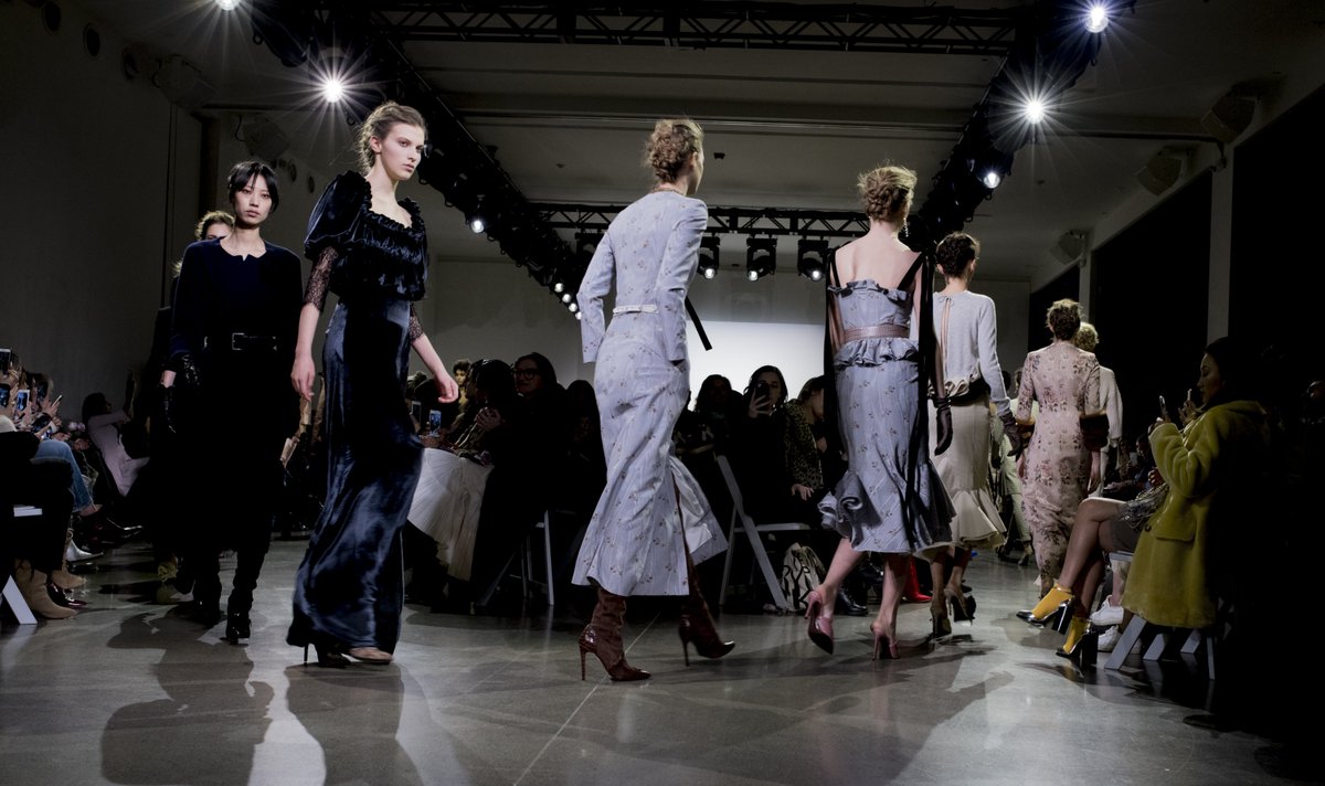 Only two days left for Fall Winter 2018 Pre-Sale at <a href="/modaoperandi/">Moda Operandi</a>.