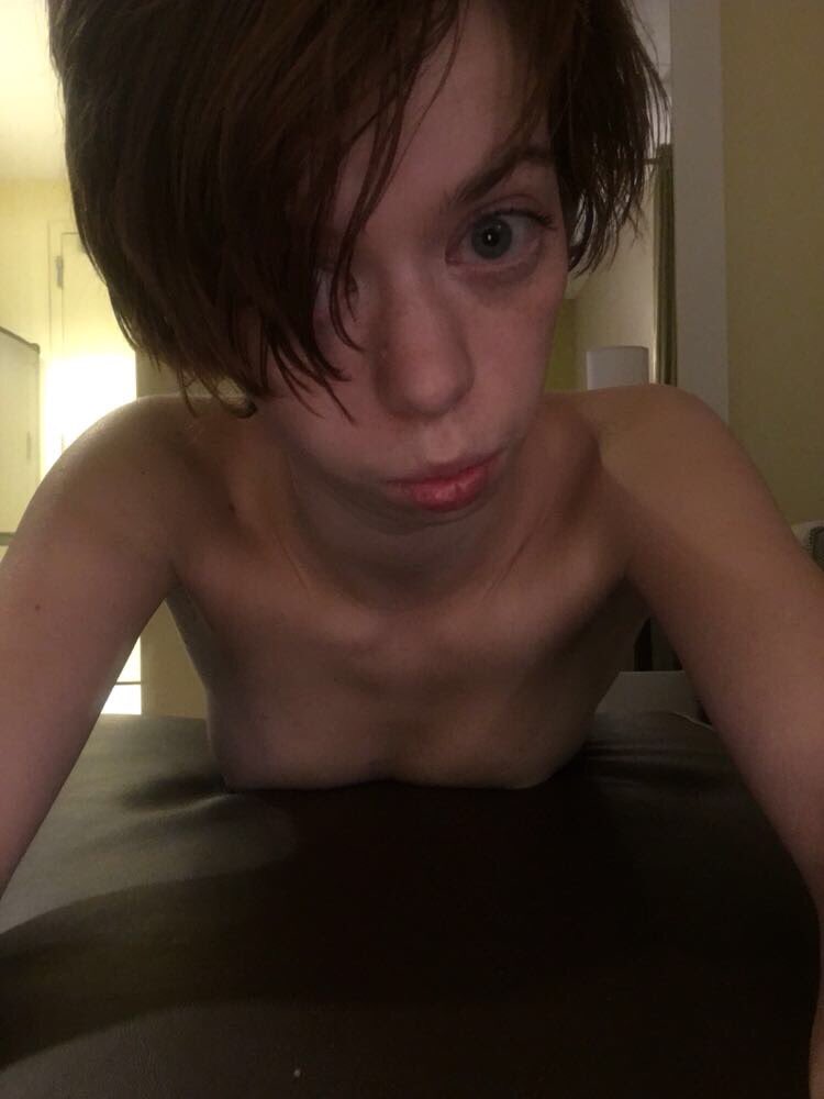 agent_promo's tweet photo. Sometimes you wakeup on the right side of the bed with @cara_bear801 #premiumsnap #adultcontent #petite #tinygirl #naughty #retweet #follow https://t.co/CVAgWYSeCf