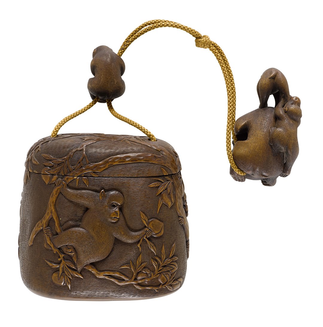 bonhams1793's tweet image. No monkeying around: The Arno Ziesnitz collection, part of our series of auctions for #AsiaWeek NY, goes on view this Thurs. Shown here, matching wood tonkotsu (tobacco box), netsuke &amp;amp; ojime of monkeys climbing in a peach tree, Edo period,  by Hidemasa bonhams.com/auctions/24857…