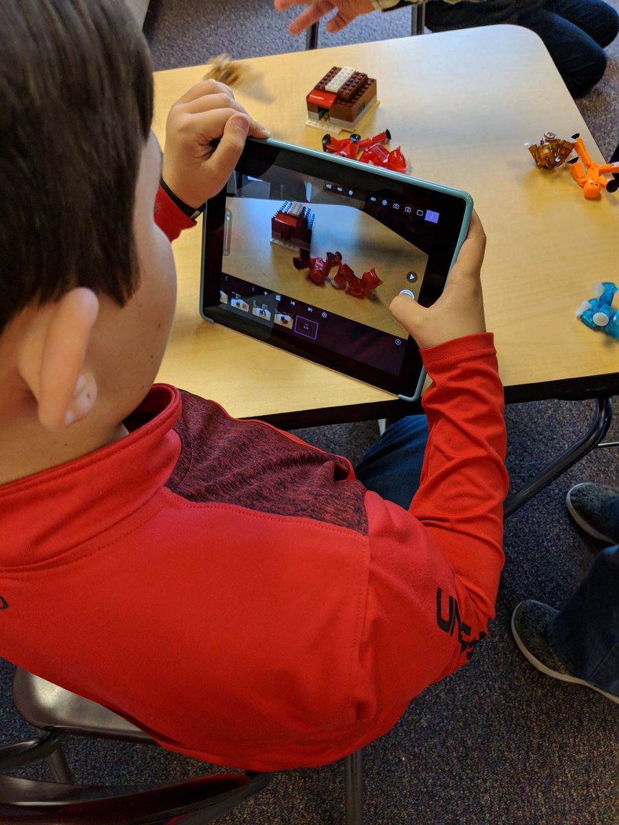 Creating stop action movies today in the #stem lab <a href="/MichelleTaboas/">Michelle Taboas</a> <a href="/HilliaryWillia1/">Hilliary Williams</a> #stickbot #jocoproud #drespride
