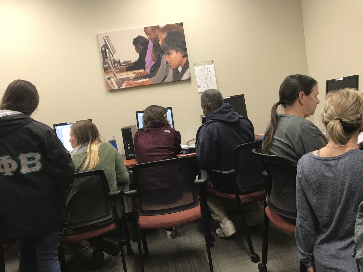 bearbreaksatl's tweet photo. Spending some quality time creating resumes with our new friends! https://t.co/ykf5a6s9bg