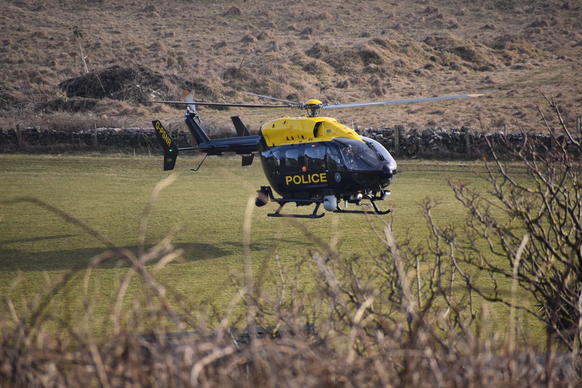 MargotMcCuaig's tweet photo. Much drama on #Rathlin just now. Police and army have flown in due to an explosive device found on the strand. #coastguard #worldwartwo #bombdisposalunit #islandliving https://t.co/hbA9wgM09P