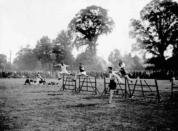 It's #CommonwealthDay ! #DYK - originally #EmpireDay, it was a patriotic celebration of the #BritishEmpire, with #fireworks, bonfires, #sports competitions and military reviews? vimyfoundation.ca/commonwealth-d… <a href="/commonwealthsec/">The Commonwealth</a> @Commonwealth18 <a href="/thecgf/">Commonwealth Sport</a> #WeRemember #FirstWorldWar #WW1