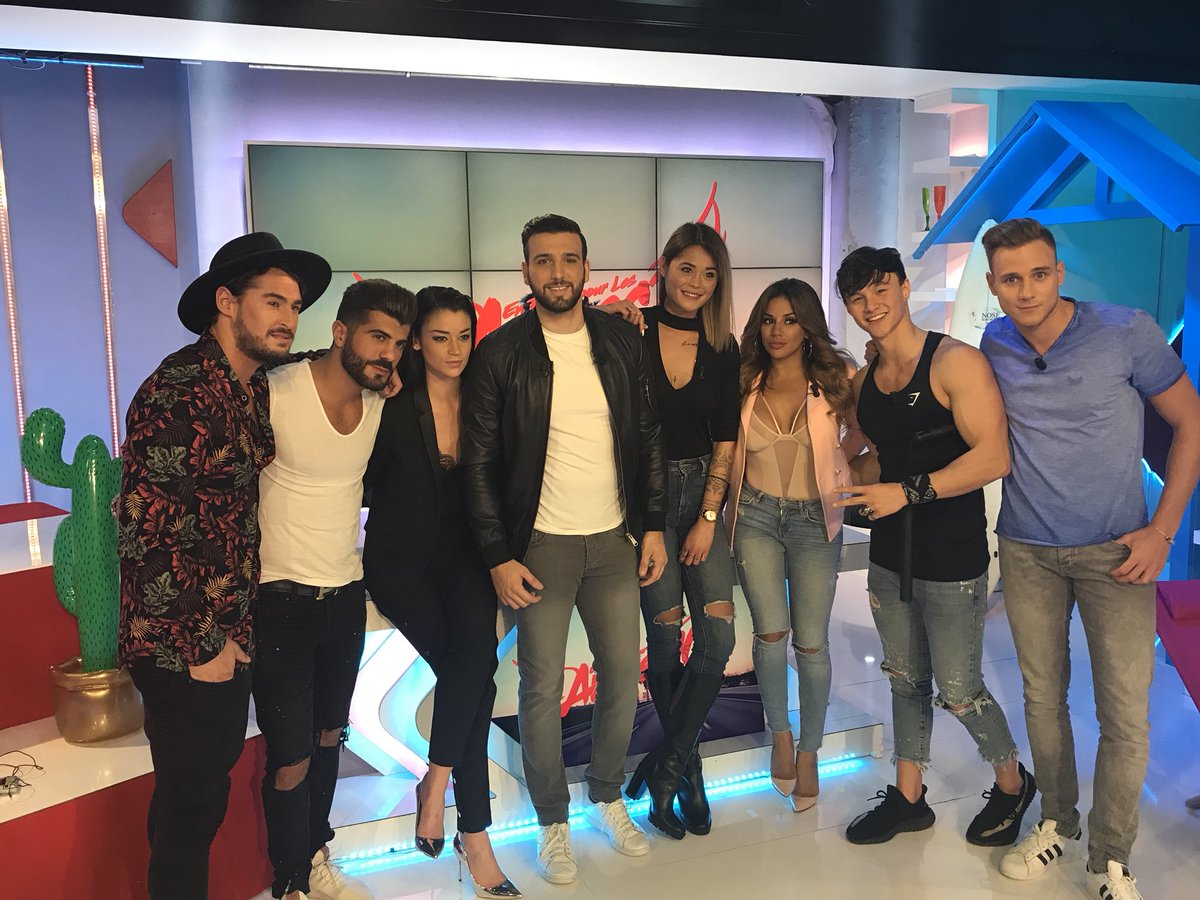 Dans un instant découvrez une émission spéciale : En route pour les Anges 10 ! #LesAnges10 avec <a href="/AymericBonnery/">Aymeric Bonnery</a> <a href="/EmiliePicch/">ツムツム代行カエル🐸</a> <a href="/benoitbdb/">benoit dubois</a> <a href="/FionaDeshayes/">Fiona Deshayes</a> ❤️