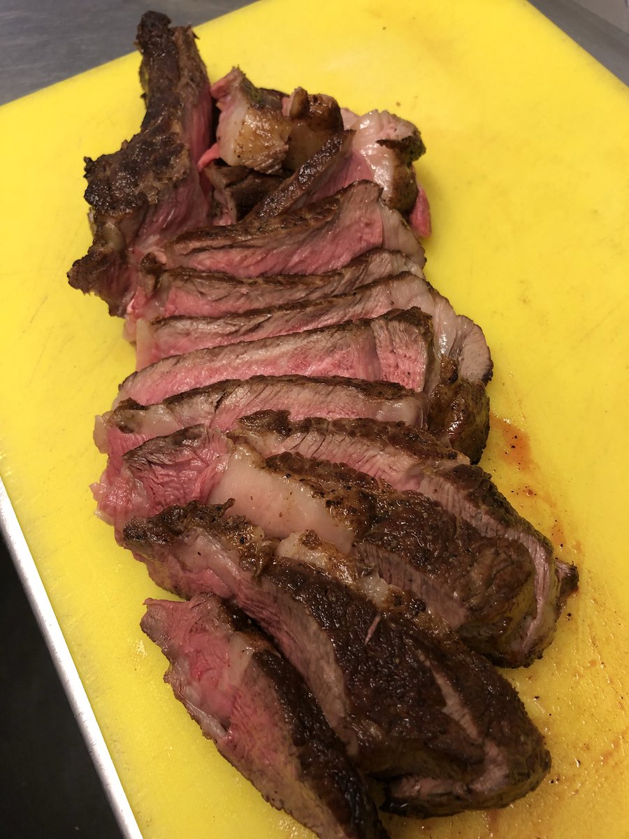 This could be yours all you need to enter is follow us &amp; retweet <a href="/frostybutcher/">Lee Horsley Frost</a> kilo steak cooked &amp; served plus wine supplied by us 

Get tweeting <a href="/sugarvine/">Sugarvine Restaurant Guide</a>