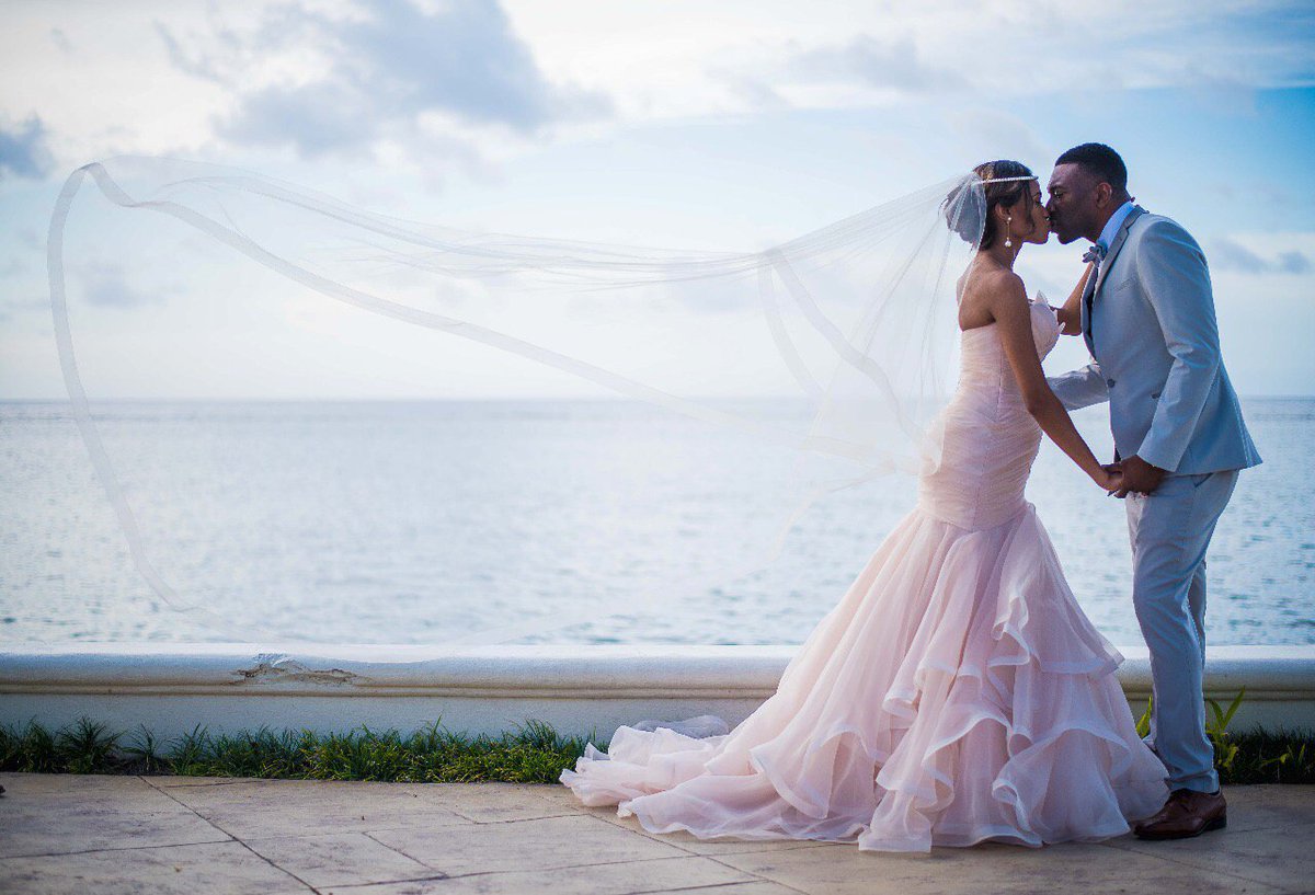 RashawnRose_'s tweet photo. Life doesn't always happen as planned &amp; that's okay. It doesn't make your love story less perfect and it sure as hell doesn't make your life less perfect! #GlowingBride #PregnantBride #BeautifulBride #EssenceOfAustralia #BabyOnBoard #BridalGown #WeddingDress #WeddingGown https://t.co/4aoEHKC4nY