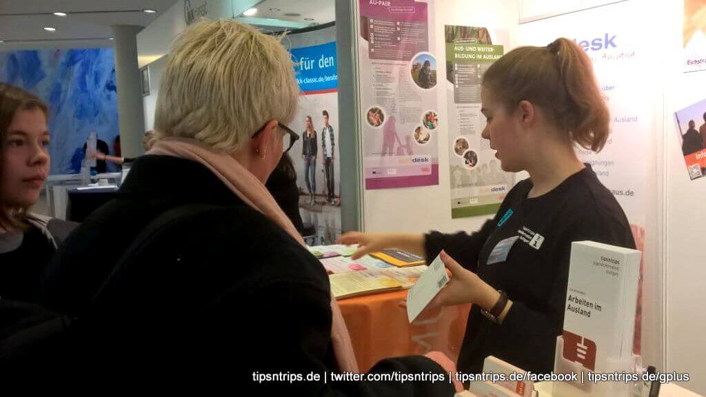 jugendagentur's tweet photo. Insgesamt 4.400 Besucher_innen waren bei der Stuzubi - Karrieremesse am vergangenen Samstag in der Liederhalle.
#tipsntrips/ #Eurodesk #Stuttgart war an Messestand Nr. 3 vor Ort und informierte sehr erfolgreich rund um das Thema #Auslandsaufenthalte. https://t.co/uYWSgmjlCJ