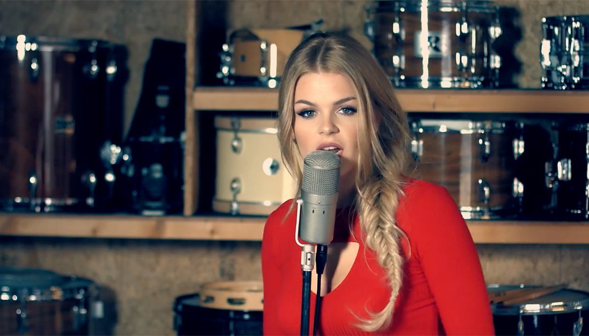 Check my new cover!
The Middle - <a href="/Zedd/">Zedd</a> , <a href="/MarenMorris/">Maren Morris</a> , <a href="/greymusic/">grey</a> 
youtu.be/SeiTPdDWJV0