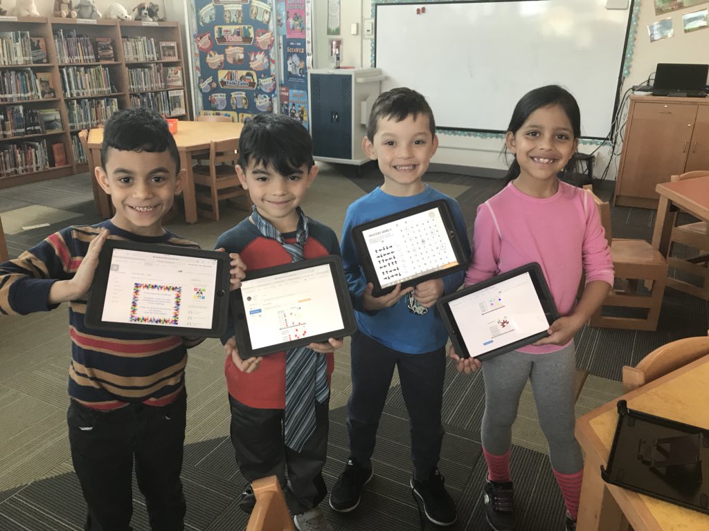 Nodell_library's tweet image. These first graders chose to spend their #IBLRecess getting their @kid_OYO #ColorByCode #badges! @Hampton_Street #thechoiceisyours
