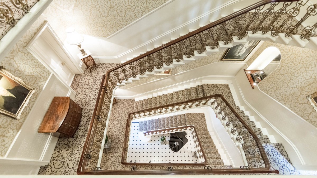 ST_TravelMag's tweet image. Tweet us your top travel tip for a chance to win an overnight stay @ThePetersham, Richmond - could be a packing hack, fave bar, underrated city or money-saving hint. #yourtips
[Full T&amp;amp;Cs apply - see current issue]