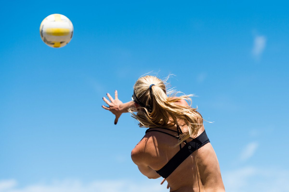 There are 3️⃣ #AVPNext tournaments coming up this weekend! If you're near Phoenix, AZ, Pompano, FL, or San Antonio, TX, sign up to reserve your spot to compete for #AVP points and a cash prize! 👉🏼 avp.news/hNgZTb