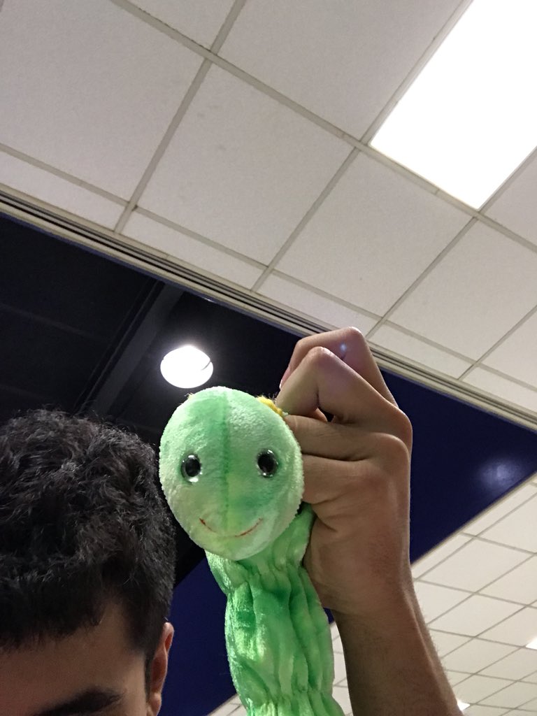 18charlesfluffy's tweet photo. #theworm https://t.co/aMwHStqTnd