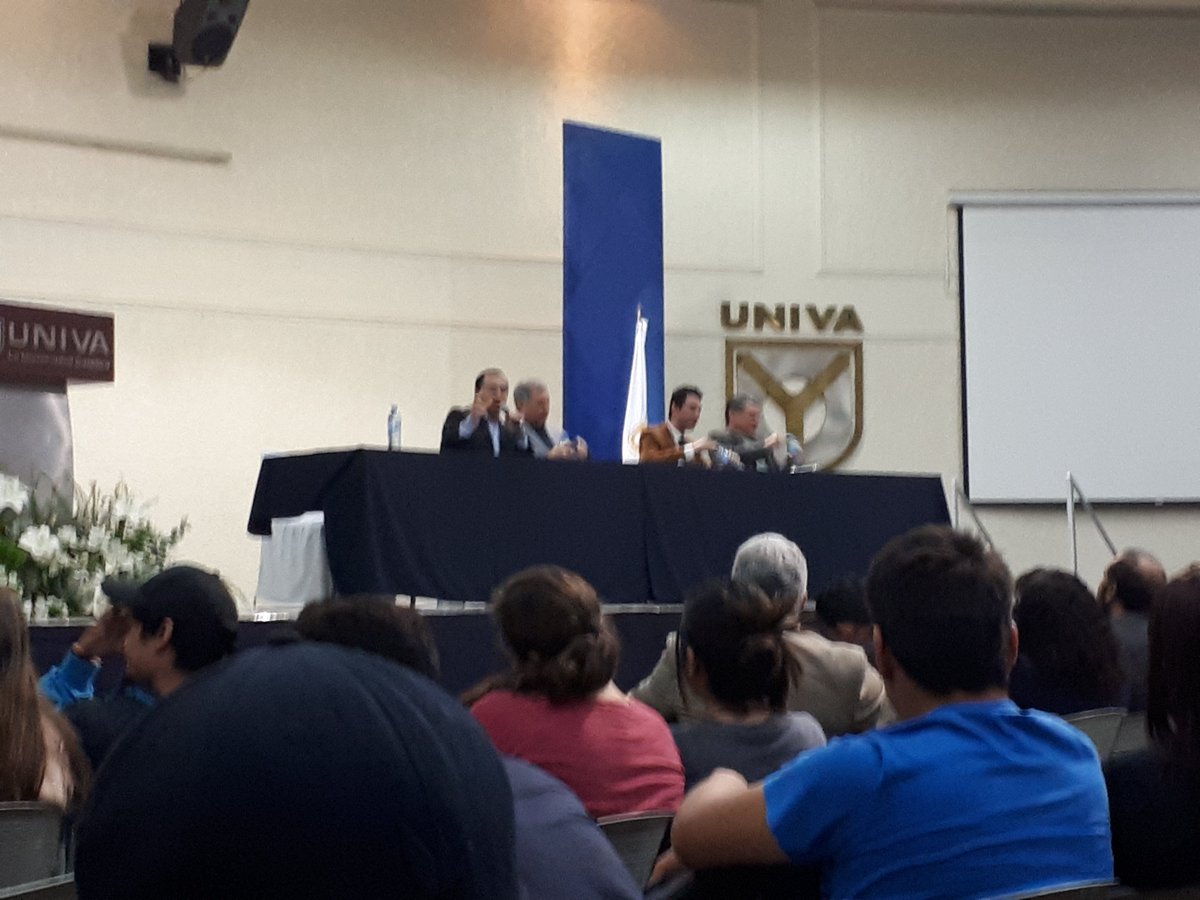 Lozquir18's tweet photo. @iusfilosofo #Univa #PanelUniva conclusión del mejor profesor #nosacabademanipular https://t.co/GVOnrCja63