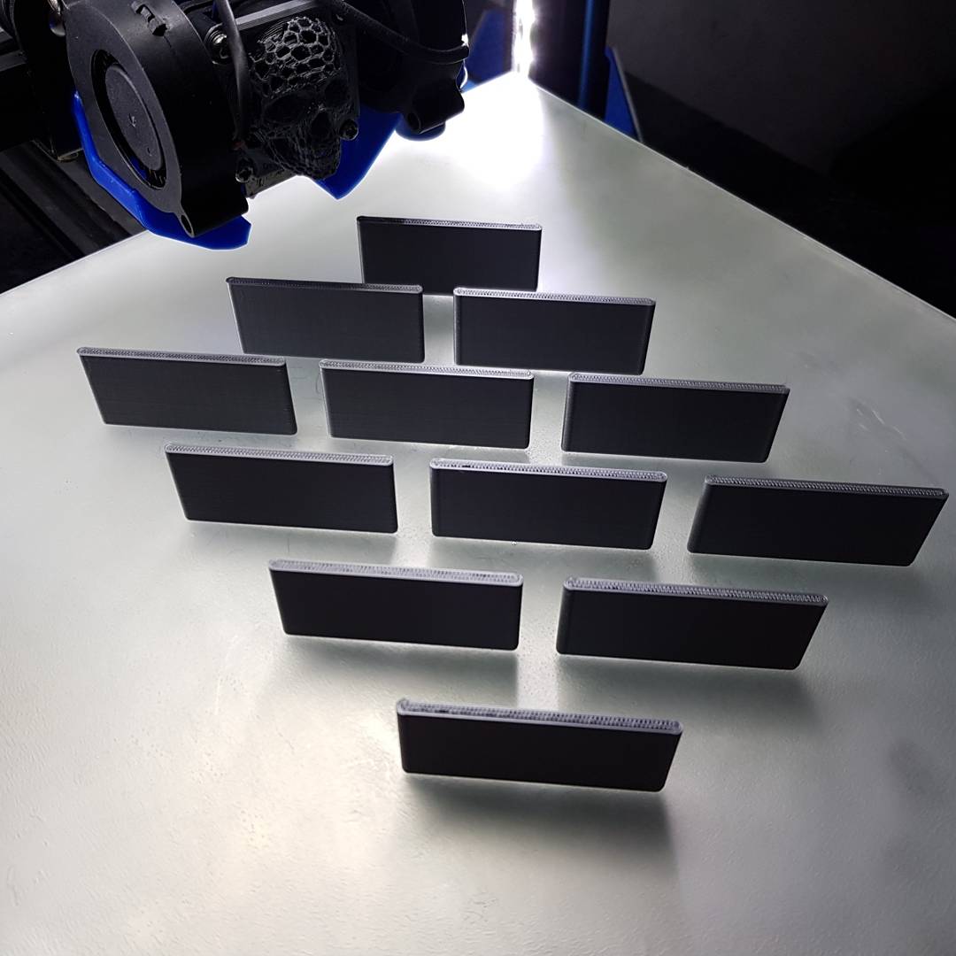 SR3Dprints's tweet photo. I got 99 problems but bed adhesion ain't one... Print it!
@3drenderbot @_Tinkerz
@3DPrintingFans @choschiba @3DPrinting_UK @3DPGirl @dangdang1021 @Afro3dP @printrbot @Vaughanza #nobrim #Mamorubot #polyplate #prototype #satisfied https://t.co/GHugc2TYd9