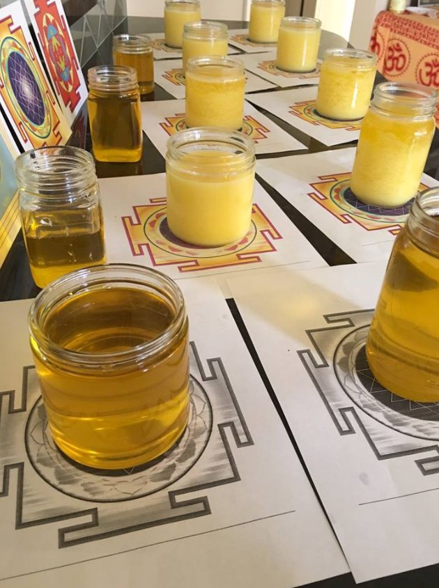 VedicSage's tweet photo. Ghee is excellent for stimulating the gastric fire. If the gastric fire 🔥 is stimulated by the fuel in the form of fat [#ghee], then it cannot be suppressed even by very heavy food. - C.S. Cikitsāsthāna Ch. XV Sū. 201 💫

https://t.co/xNhhRvafGj #Health #Ayurveda #NAMAConf https://t.co/9IaWXKUW7e