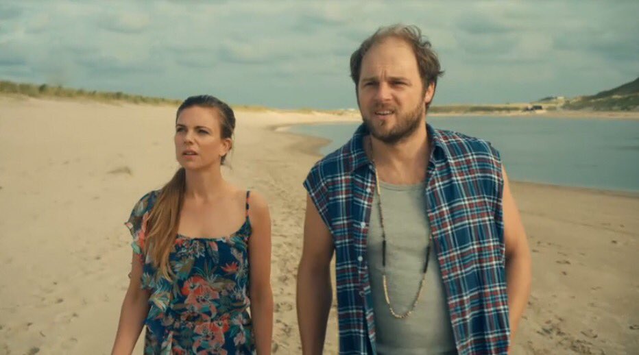 ~Rare dingen zeemeeuwen. ~
Veel goeie gesprekken vanavond in Lekzand. 20:30 <a href="/SBS6/">SBS6</a>